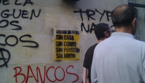 Los jóvenes se manifiestan “sin miedo” contra los recortes