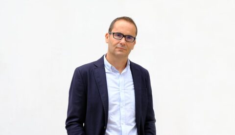 «En España todo el mundo quiere poner al otro en una trinchera»