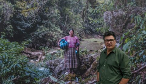 «Las miradas de los niños que fotografío me torturan por las noches»