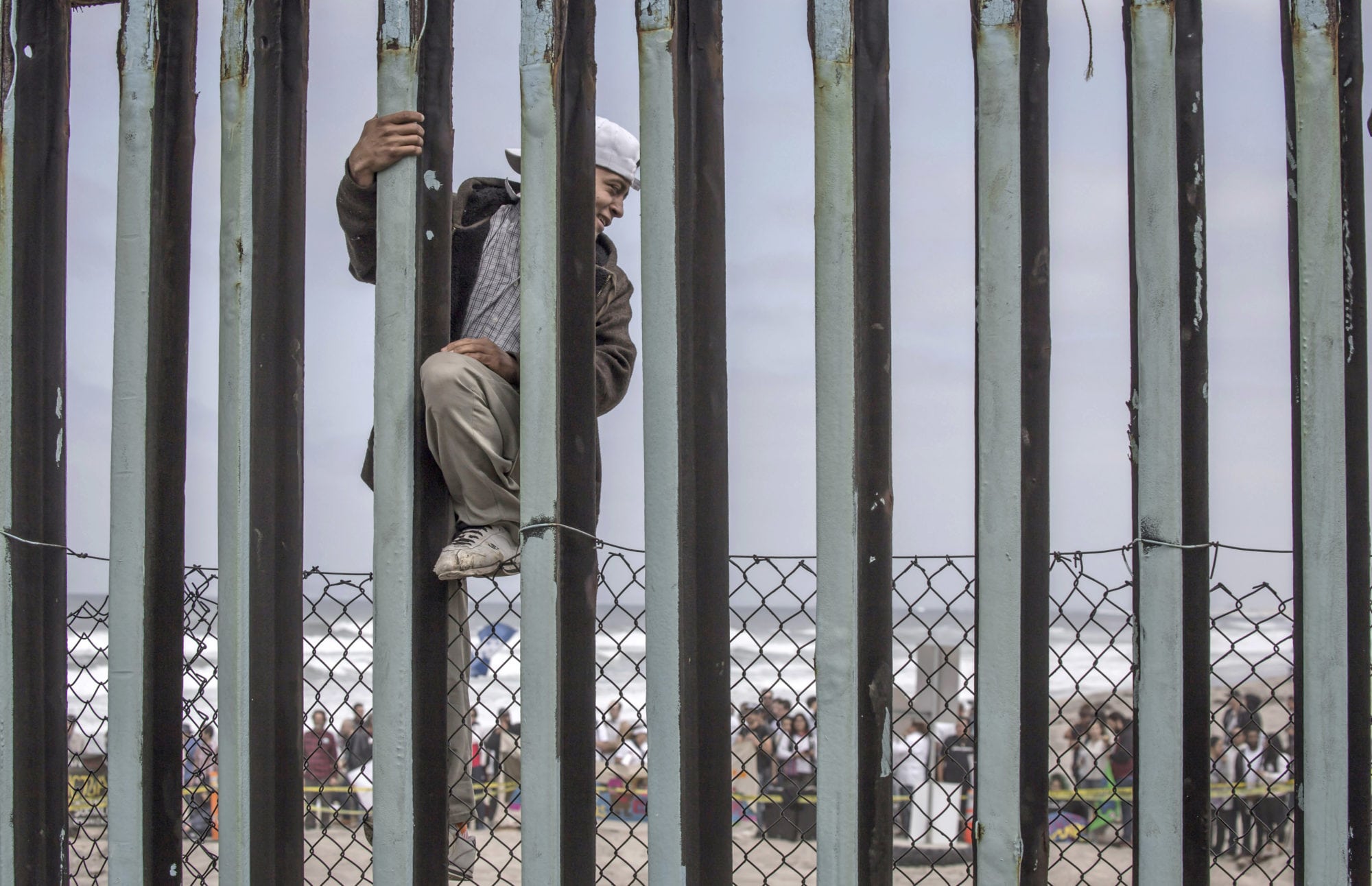 México_Caravana_Migrante_muro_fronterizo-8