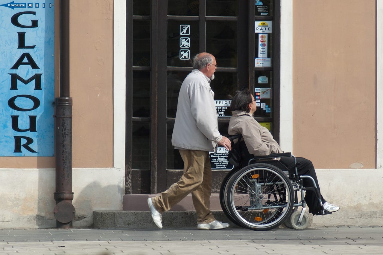 ¿Tu restaurante no tiene rampa de acceso? Ahora, lo sabrán todos