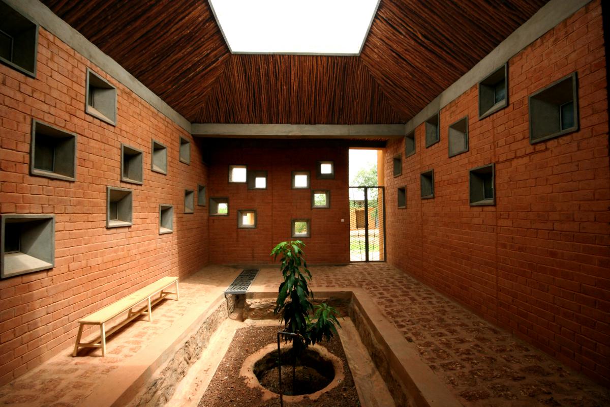 Centro de salud y promoción social, Laongo, Burkina Faso (2010-2014) || © Kéré Architecture