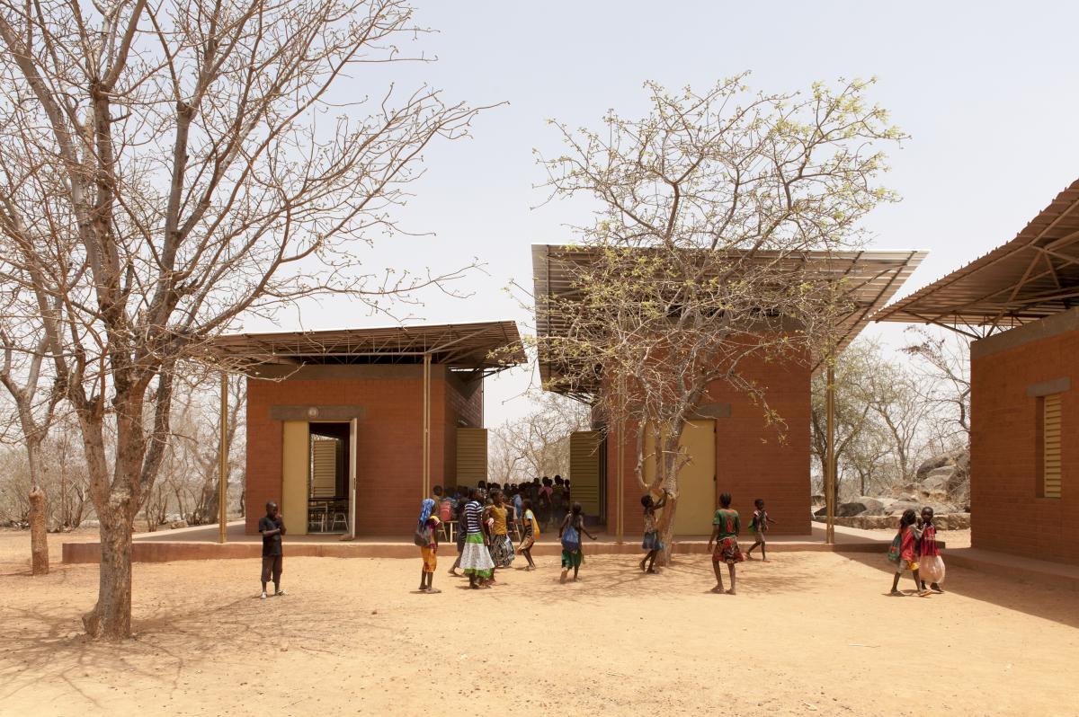 Opera Village, Laongo, Burkina Faso (2010-en curso) || © Erik-Jan Ouwerkerk