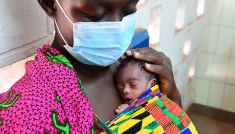 El coronavirus podría causar la muerte adicional de 6.000 niños cada día