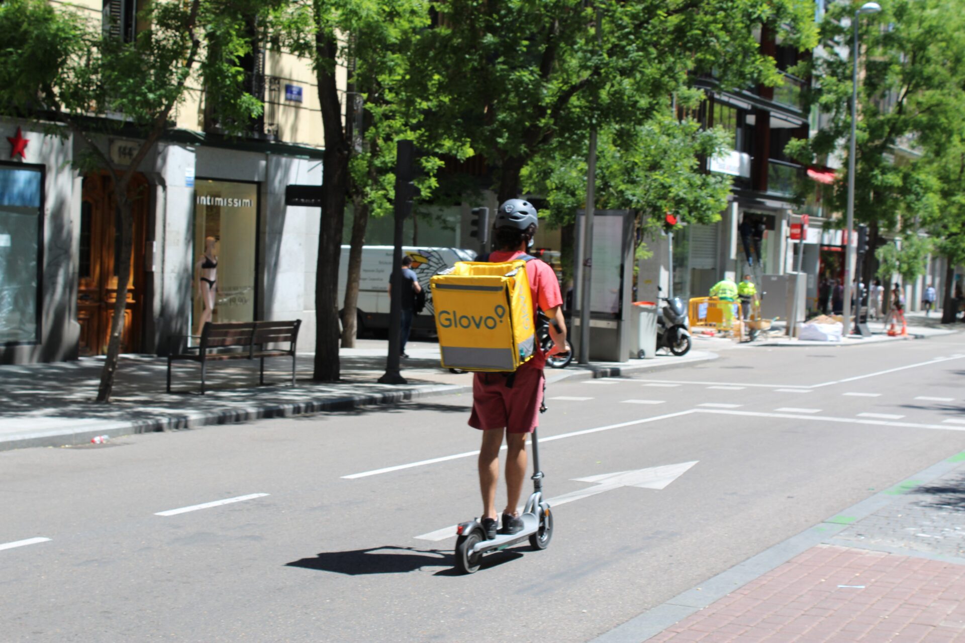 Contratados y ¿estables? Hablamos con los ‘riders’ sobre la nueva ley