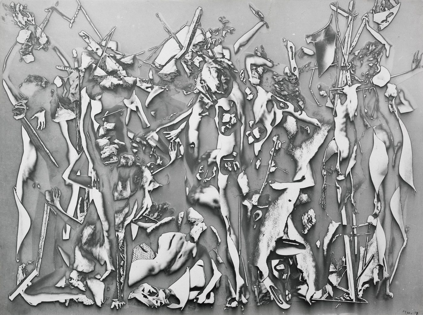Raoul Ubac, 'Le Combat de Penthesilée I', 1938. Centre Pompidou, MNAM-CCI/Jacques Faujour/Dist. RMN-GP. © Raoul Ubac, VEGAP, Barcelona, 2022.