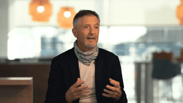 «Tenemos que combinar conocimiento con emoción»