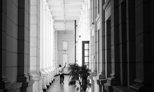 ¿Qué es la economía de los cuidados y por qué importa?