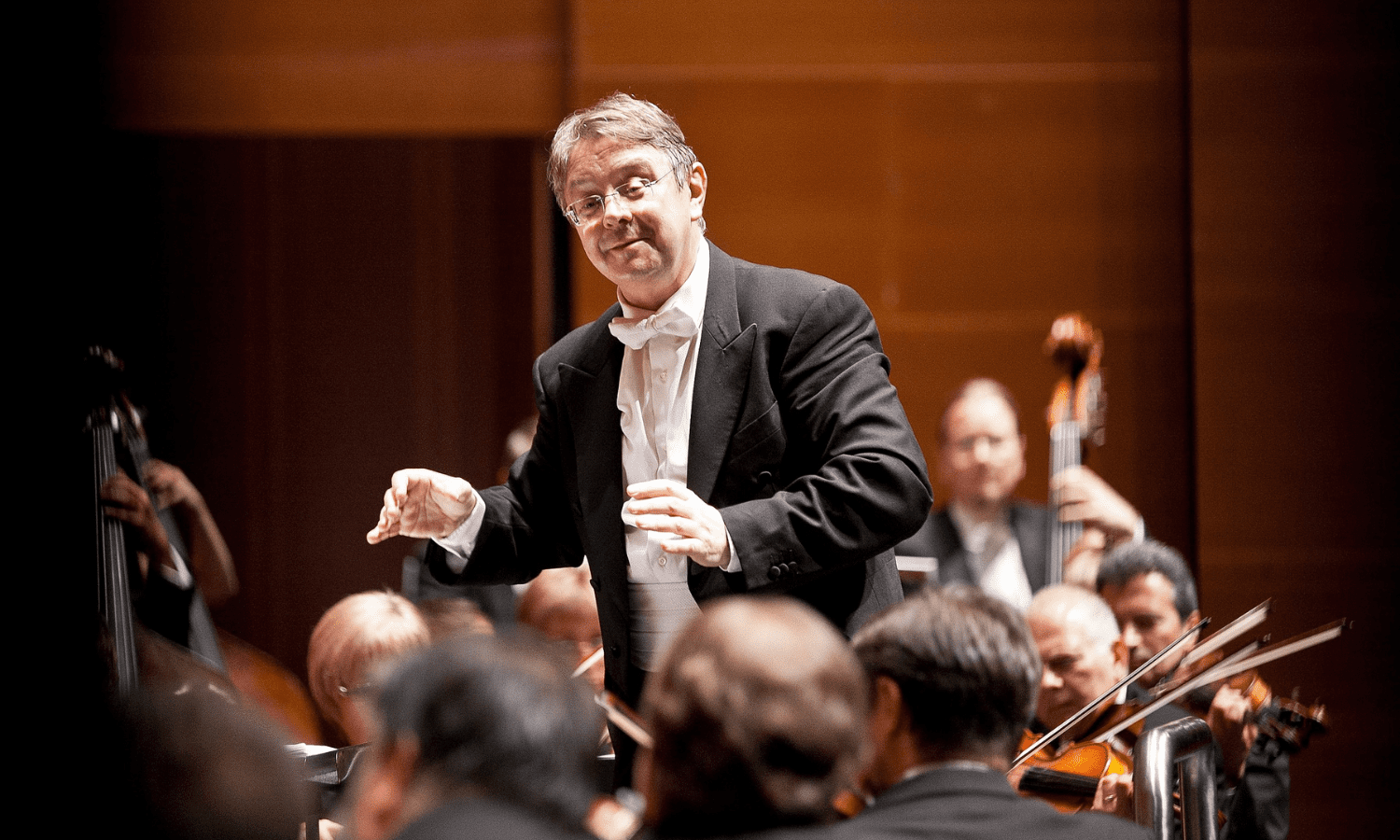 Víctor Pablo Pérez «Las orquestas tienen la obligación de acercar su