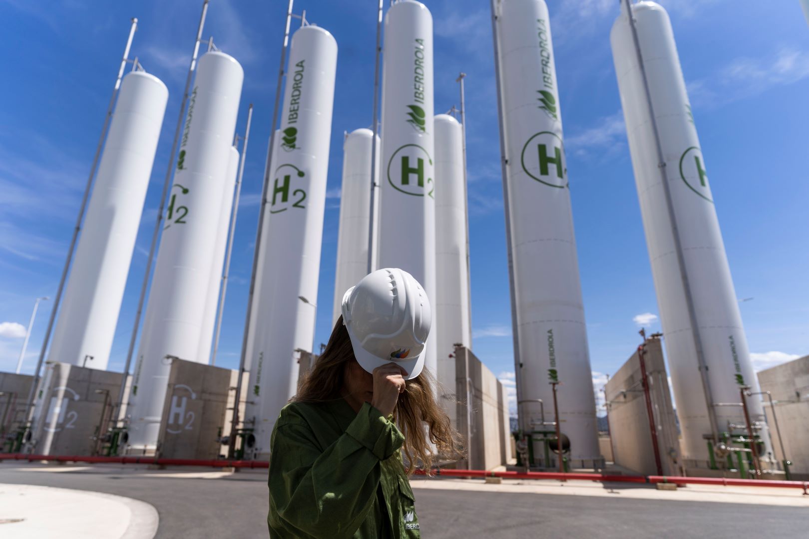 https://ethic.es/wp-content/uploads/2024/04/tanques-almacenamiento-hidrogeno-1.jpg