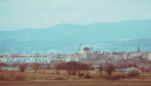 La falta de zonas verdes en los barrios más pobres acentúa su vulnerabilidad al calor