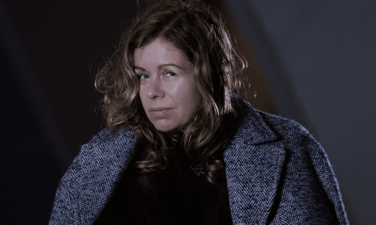 «La tarea política urgente es redemocratizar la conversación y la atención»