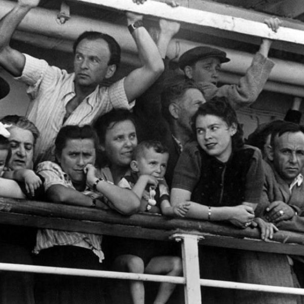 Robert Capa. Icons