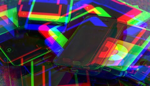 Regular las redes sociales no es perder la libertad